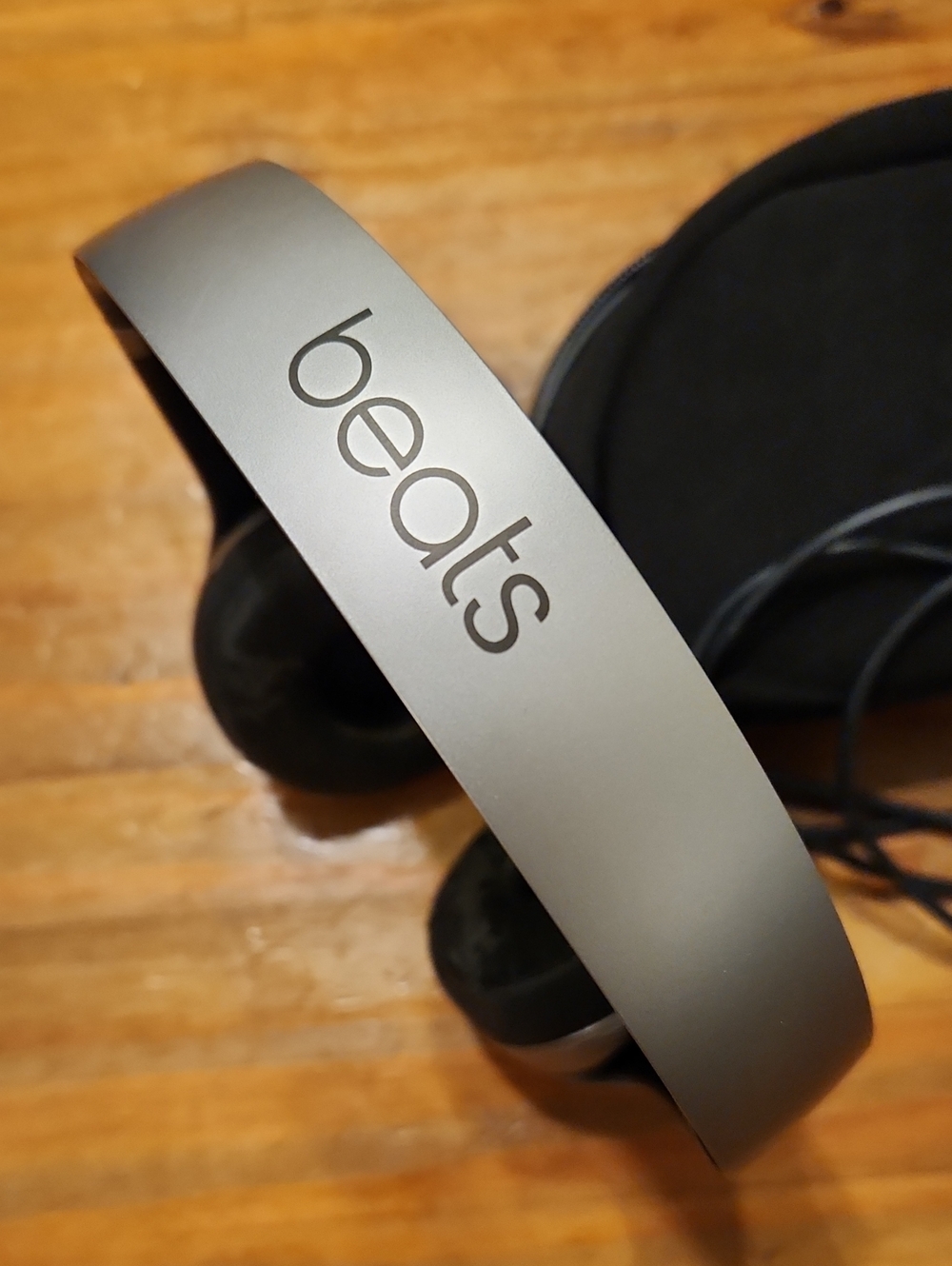 Beats by Dre Solo Wireless - Picture 6 of 9
